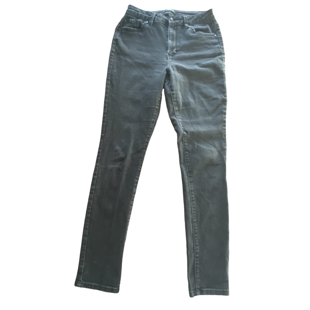 {D. Jeans} mid rise skinny jean